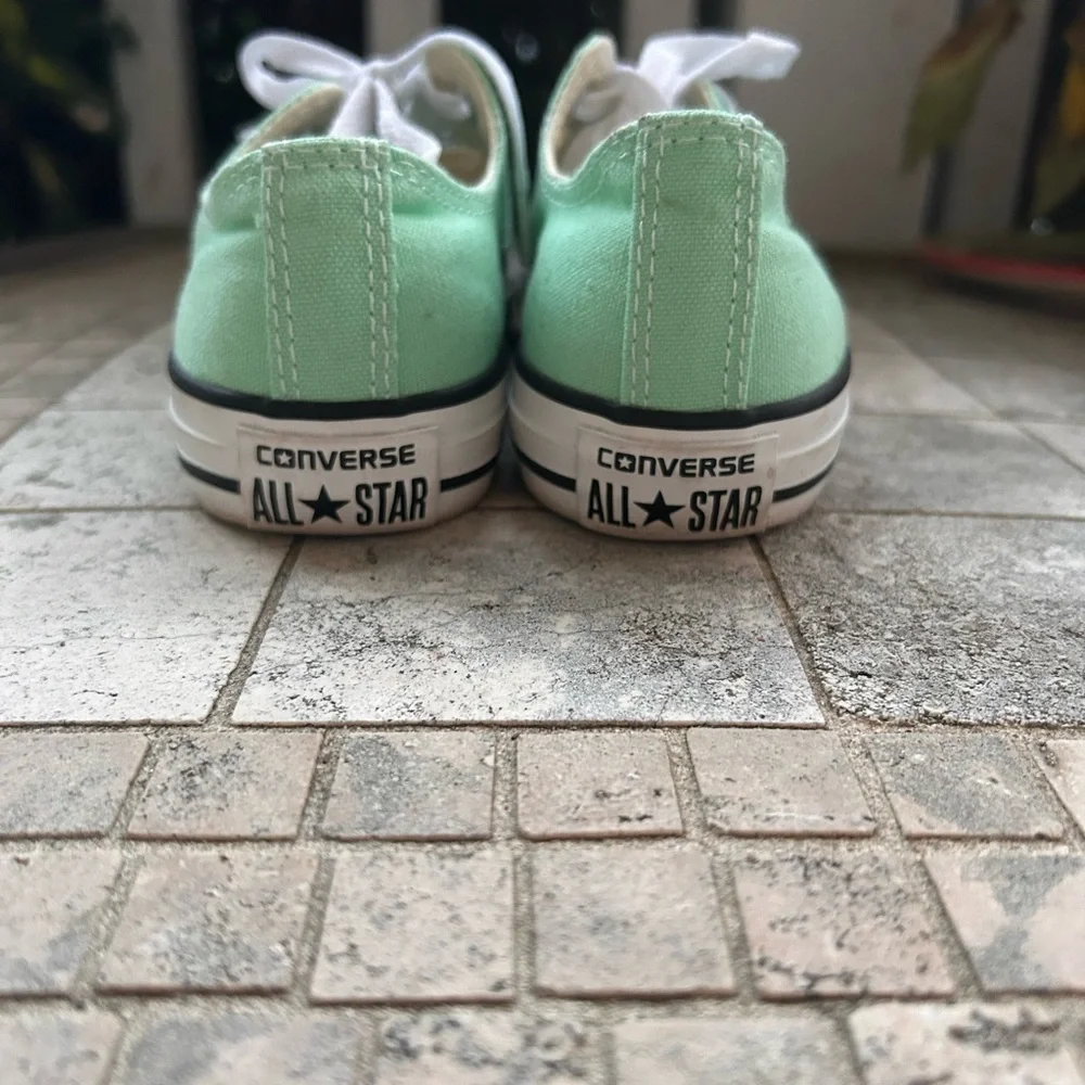 Converse All Star Kids Green Canvas Sneakers sz 2Y mint condition
